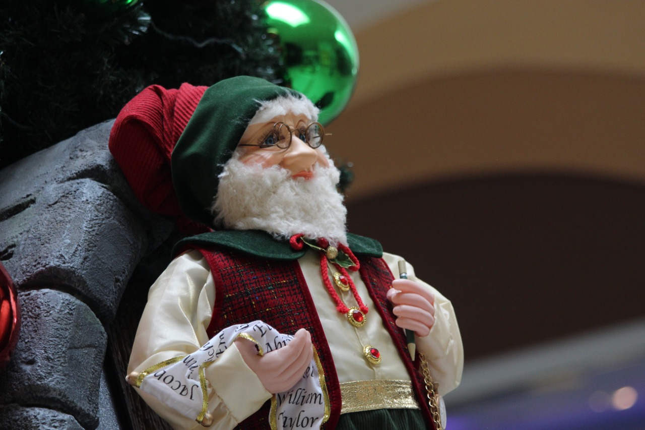 Multiplaza decora navidad