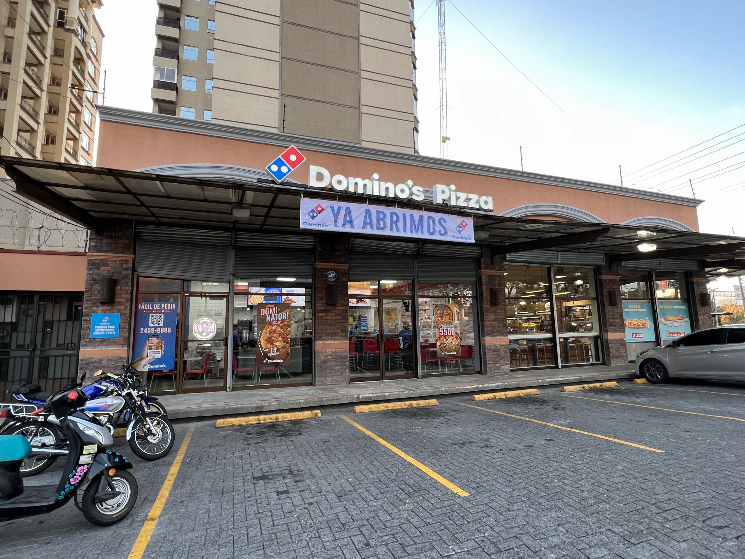 Domino´s Pizza abre su cuarto restaurante en Costa Rica la fatfluencer